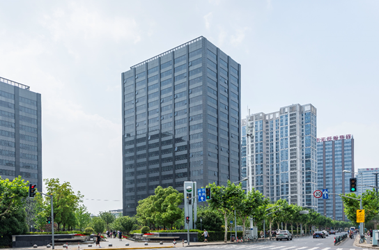 上海新城控股大厦：长风商务新地标，交通畅达配套全
