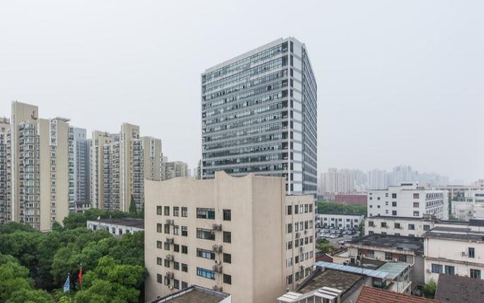 上海杨浦区黄兴公园写字楼出租新选择，3-5元/天/平米优惠多多