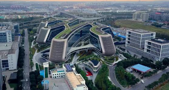上海虹桥临空数字经济产业园：打造高效办公环境