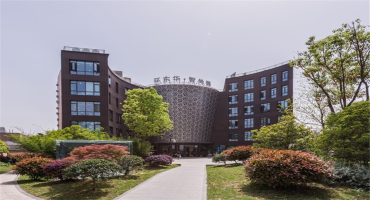 上海长宁区延安西路产业园区招商热启，4-5元租金助力企业发展