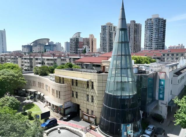 上海徐汇区出售独栋：漕宝路4671㎡、70年产权、龙华寺畔酒店资产