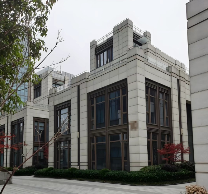 上海杨浦区出售独栋：五角场稀缺600㎡低总价小独栋，赠花园露台