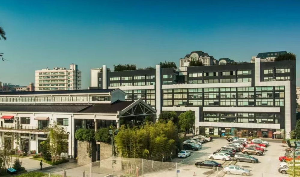 双地铁上盖（1/19 号线）！大宁德必易园招商启动，20 万㎡智慧园区诚邀人工智能 / 新媒体企业入驻