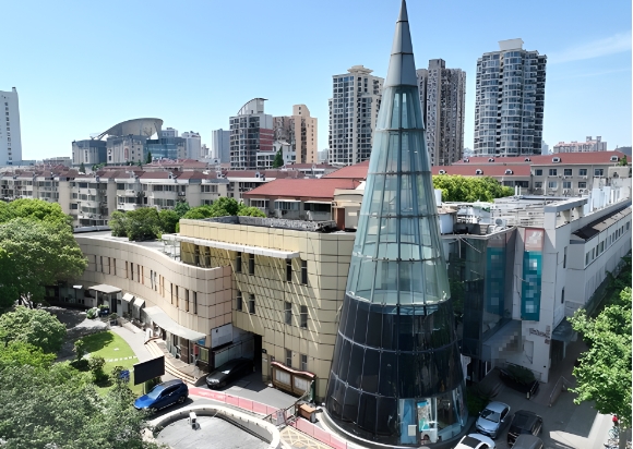 上海徐汇漕宝路4671㎡独栋酒店出售！毗邻龙华寺，70年产权臻藏