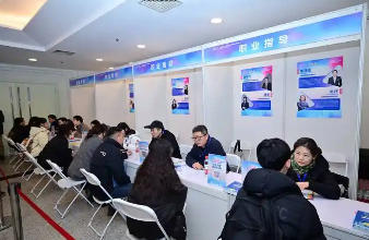 上海市人力资源社会保障局等七部门关于进一步加强本市重点产业领域技能人才培养试点工作的通知