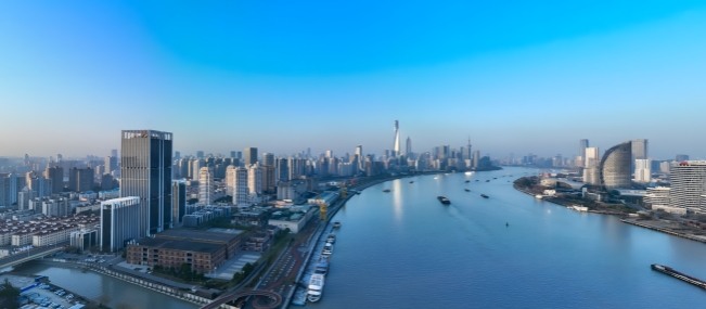 陆家嘴滨江中心